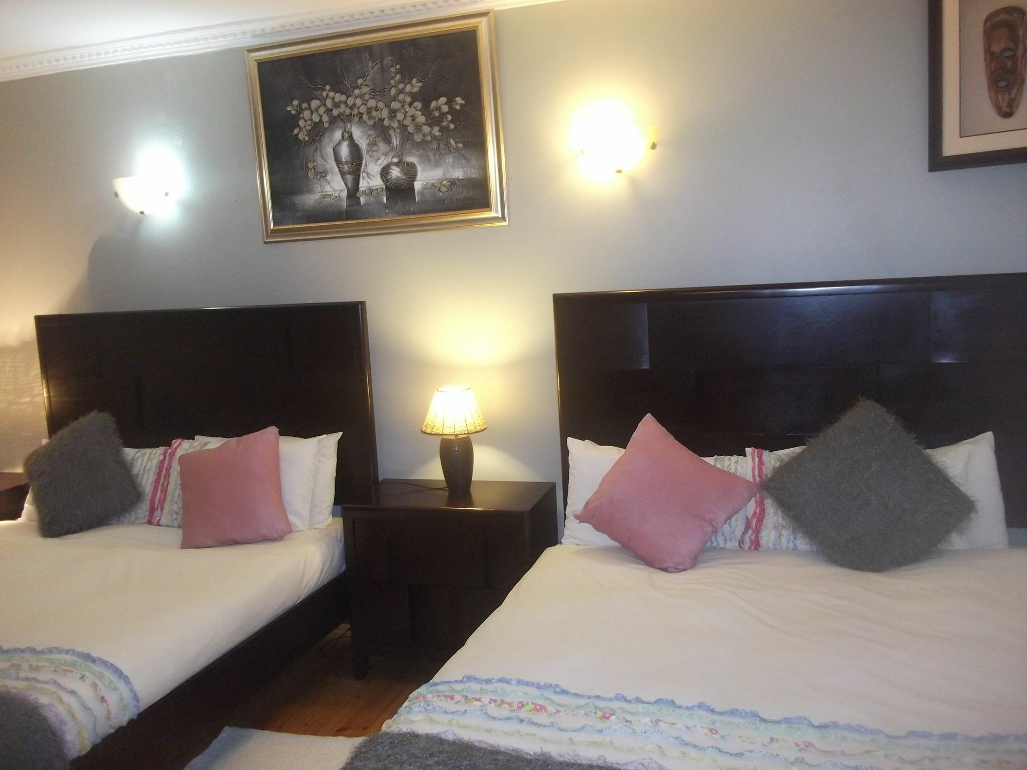 Mbalentle Guesthouse Bishop Lavis Buitenkant foto